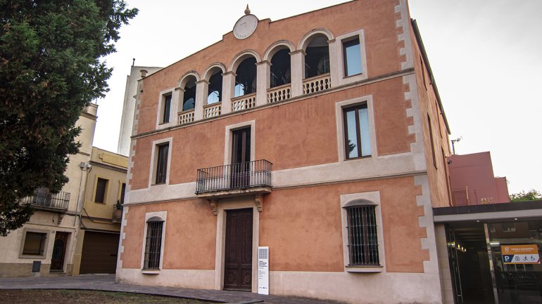 Façana del Centre Grau-Garriga d'Art Tèxtil Contemporani