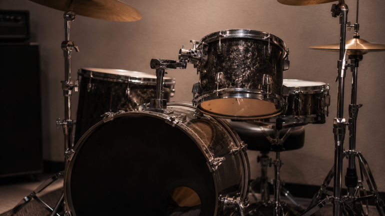 Instrument: bateria